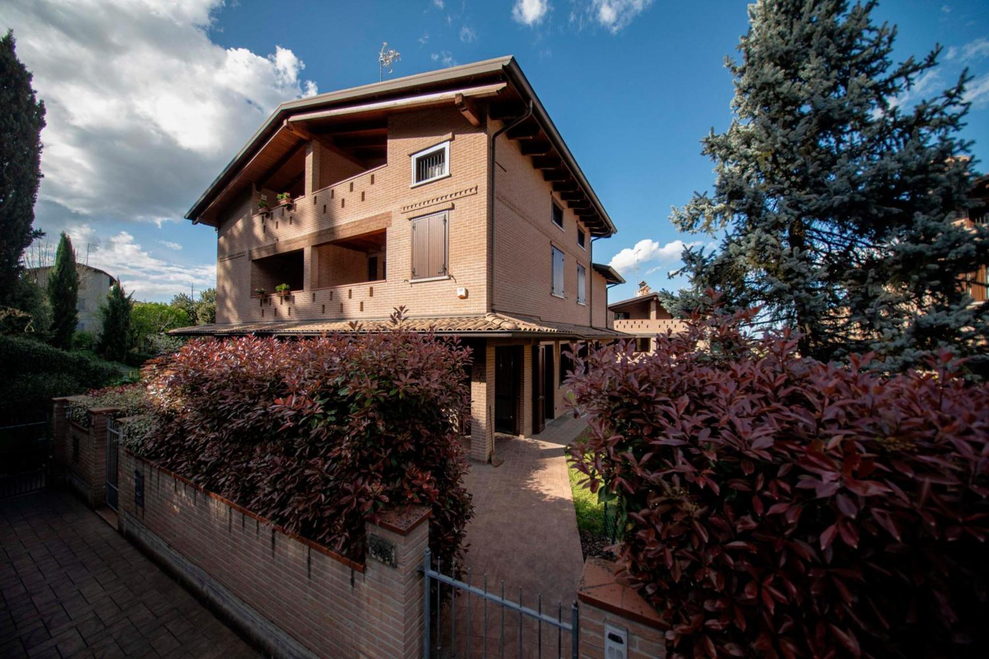 Jacuzzi Apartment In Italian Villa, Wi-Fi & Garden Sassuolo - Maranello Casalgrande Экстерьер фото